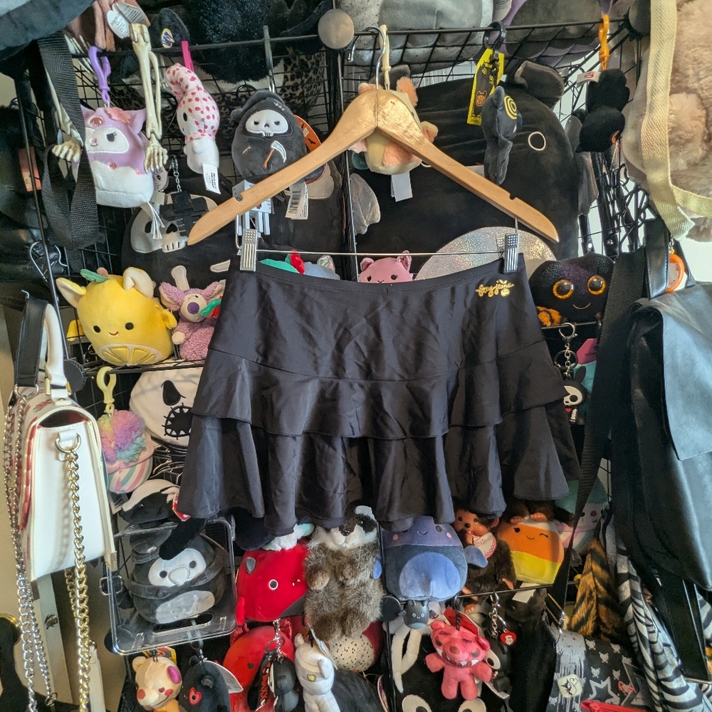 Y2K Foxy Ruffle Mini Skirt – Black Swim Cover Up